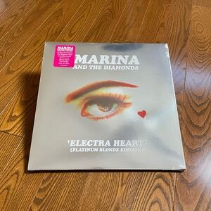 'Electra Heart' Platinum Blonde Magenta Edition Vinyl
